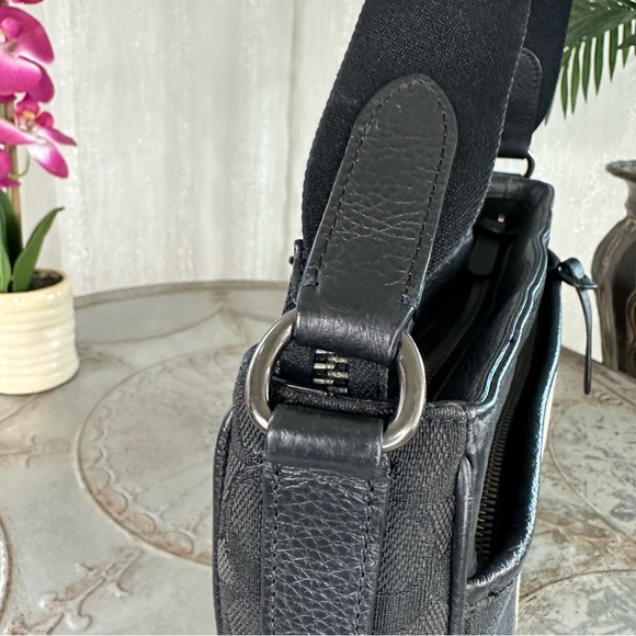 Coach Thompson Crossbody In Signature Jacquard With Varsity Stripe C5291 - Picture 9 of 13